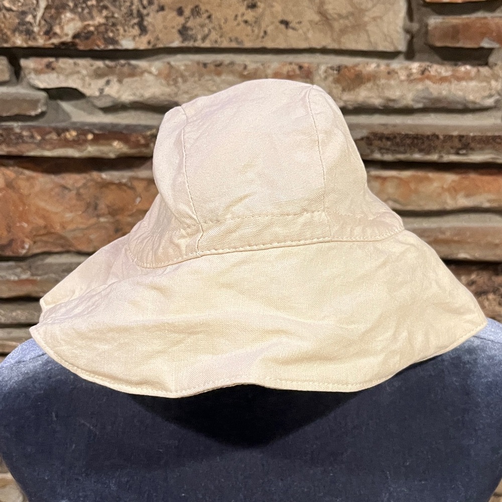 The Blueberry Hill Wide-Brim Sunhat in Sand Cotton and Linen Kids 6-12 Months